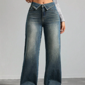 Collar Up Straight Jeans